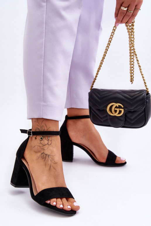 iš zomšos sandalai su kulniukais juodos spalvos Tai turidame