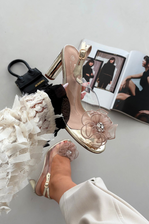 basutės su kulniukais su ornamentais I Kryształkami D&A MR52-236 aukso spalvos