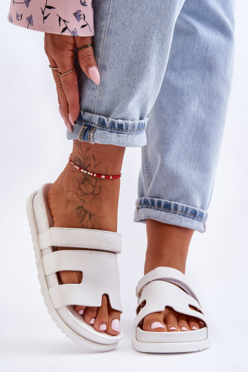 Klasikinio modelio Moteriškos šlepetės baltos spalvos Molie 2