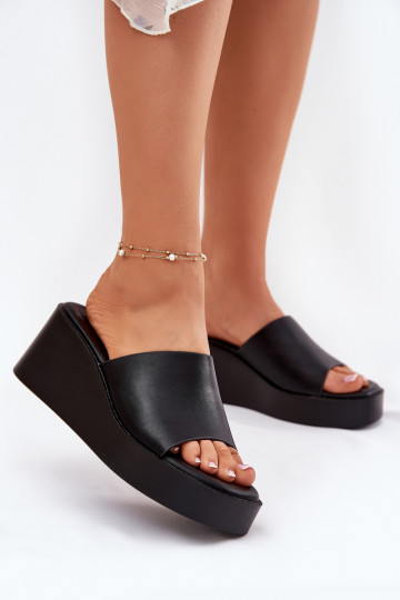 Moteriškos šlepetės Ant platformos Eko Oda juodos spalvos Obenae