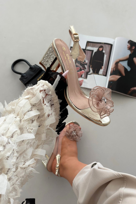 basutės su kulniukais su ornamentais D&A MR52-238 aukso spalvos