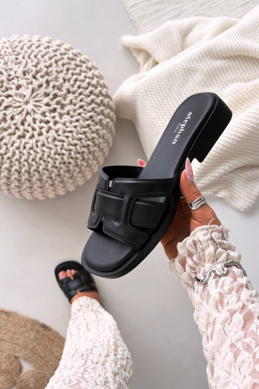 Moteriškos šlepetės su plačiais kulniukais juodos spalvos Lorania