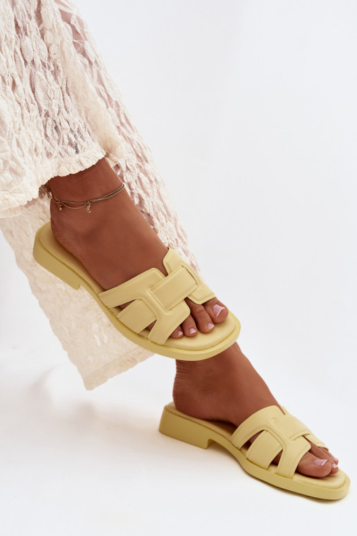 Moteriškos šlepetės su plačiais kulniukais geltonos spalvos Lorania