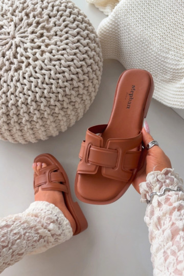 Moteriškos šlepetės su plačiais kulniukais rudos spalvos Lorania