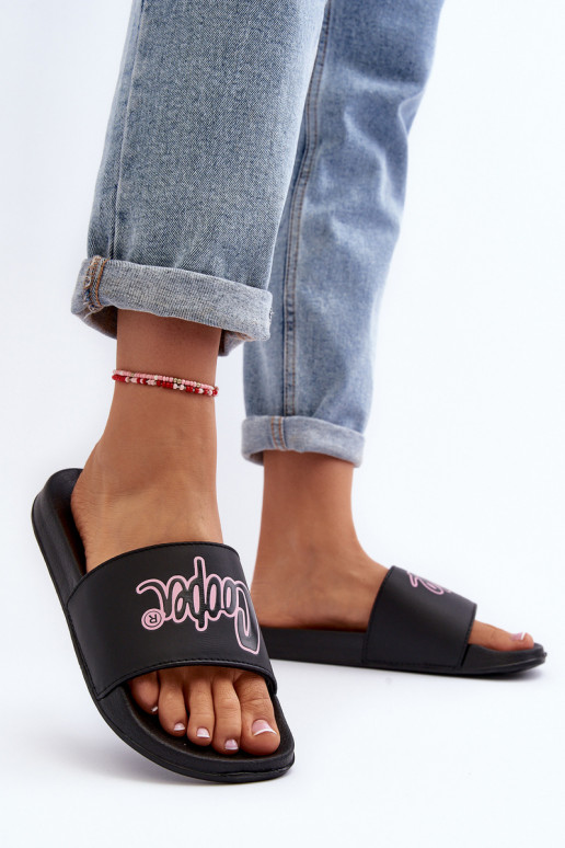 Moteriškas Šlepetės Lee Cooper LCIN-24-42-2482L juodos spalvos