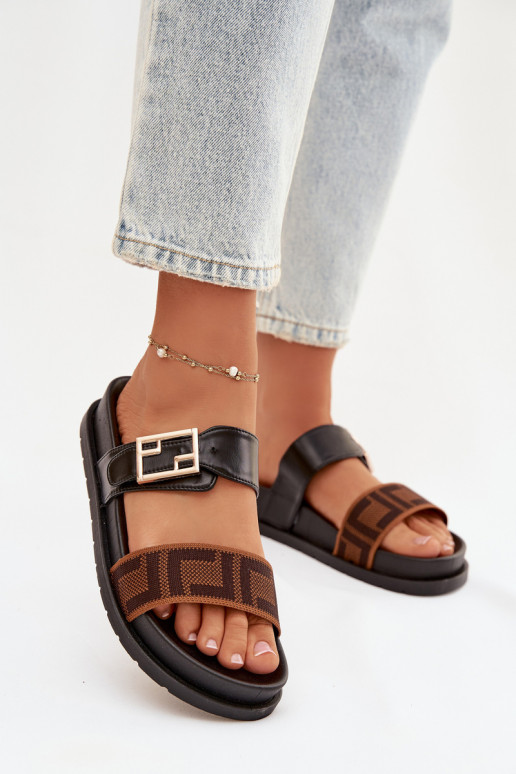 Moteriškos šlepetės su auksinėmis sagtimis, juodos spalvos