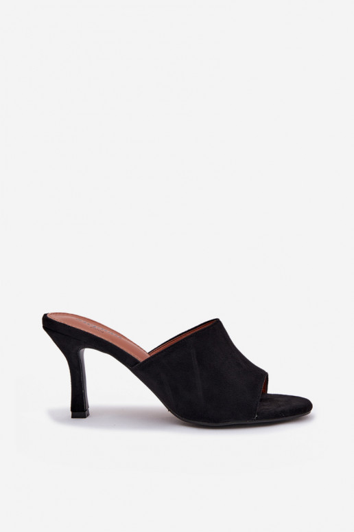 Moteriškos šlepetės su plonais kulniukaissuiš eko zomšosu juodos spalvos Isolia