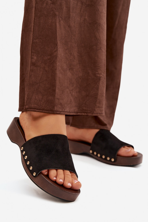 Moteriškos šlepetės Ze aukso spalvosmi Smeigės juodos spalvos Ferinna