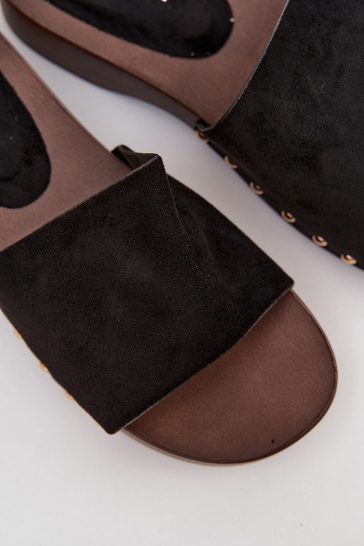 Moteriškos šlepetės Ze aukso spalvosmi Smeigės juodos spalvos Ferinna