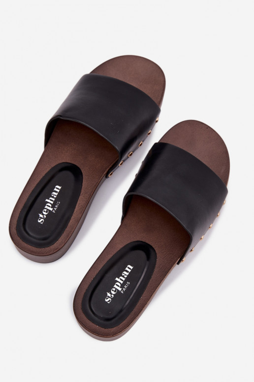 Moteriškos šlepetės Ze aukso spalvosmi Smeigės juodos spalvos Terissa