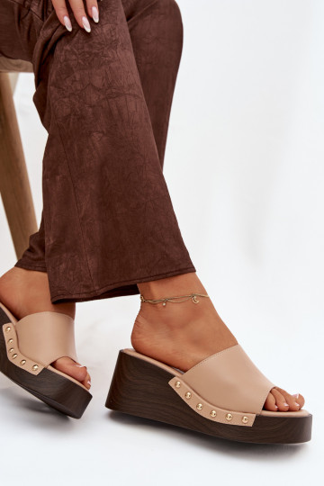 Moteriškos šlepetės Ant platformos Ze aukso spalvosmi Smeigės smėlio spalvos Arionne