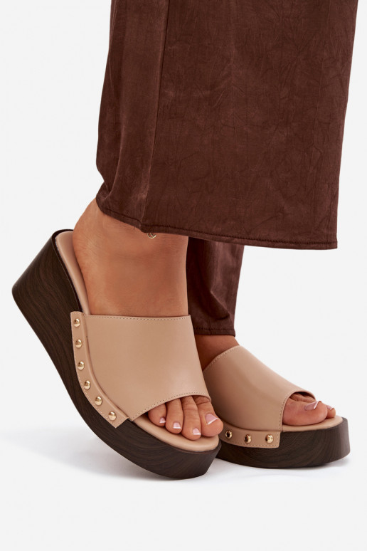 Moteriškos šlepetės Ant platformos Ze aukso spalvosmi Smeigės smėlio spalvos Arionne