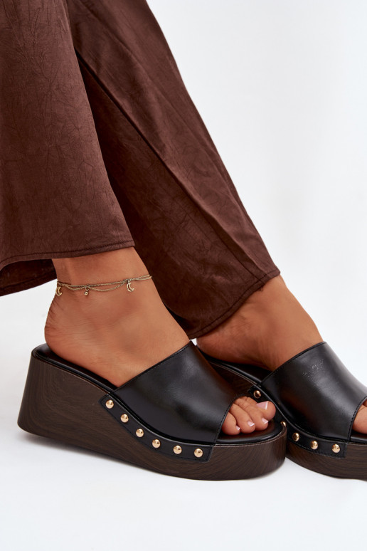 Moteriškos šlepetės Ant platformos Ze aukso spalvosmi Smeigės juodos spalvos Arionne