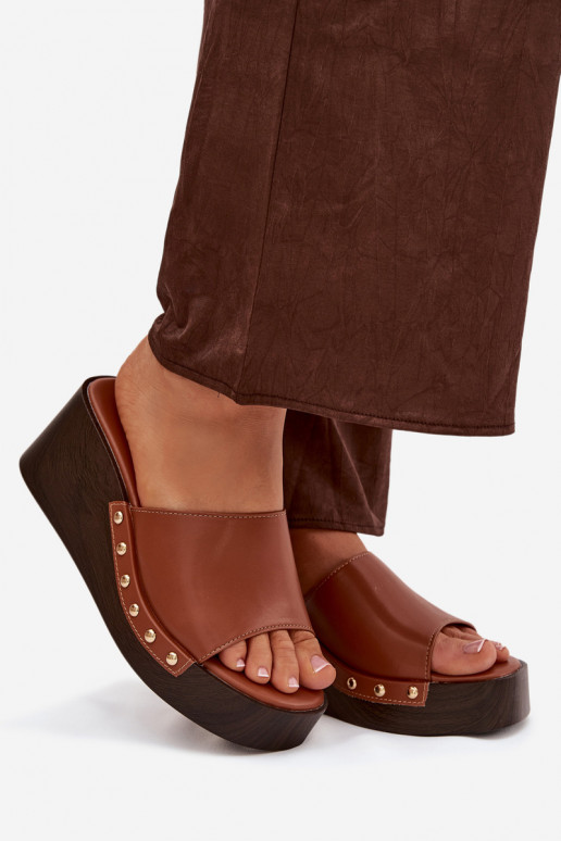 Moteriškos šlepetės Ant platformos Ze aukso spalvosmi Smeigės rudos spalvos Arionne