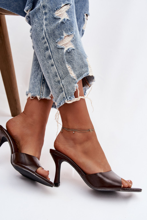 su lako efektu Moteriškos šlepetės su kulniukais CzekoladoĮe Lirissa