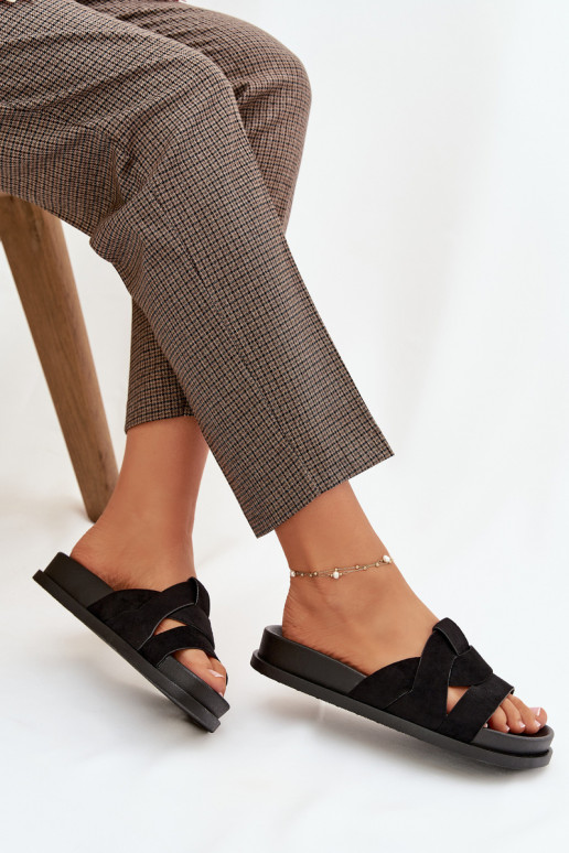 Moteriškos šlepetės iš eko zomšosoĮe su juostelėmis juodos spalvos Tai turirivessa