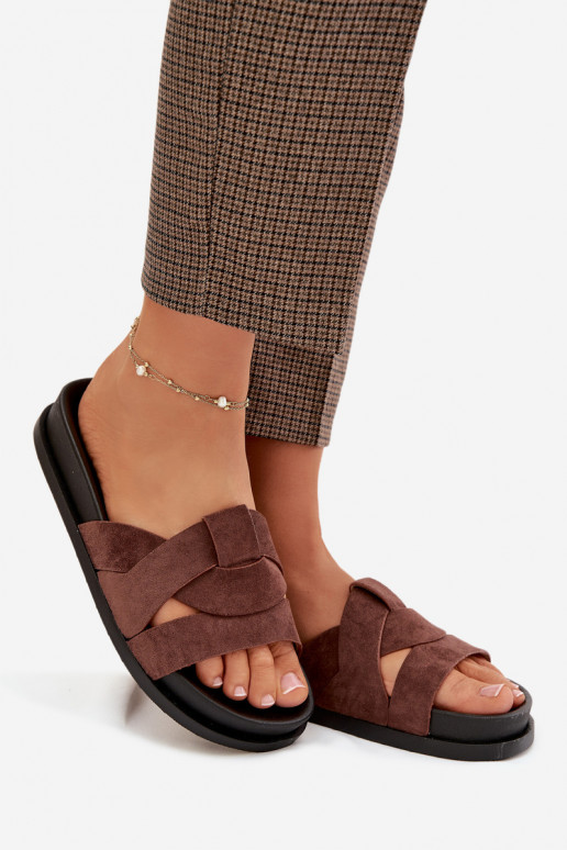 Moteriškos šlepetės iš eko zomšosoĮe su juostelėmis tamsiai rudos spalvos Tai turirivessa