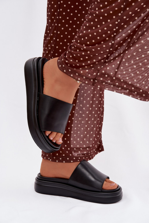 Moteriškos šlepetės su platforma juodos spalvos Tanelisse