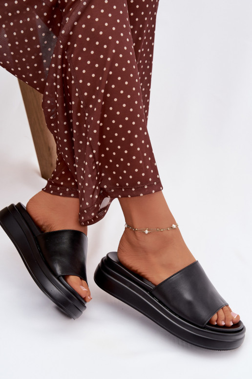 Moteriškos šlepetės su platforma juodos spalvos Tanelisse