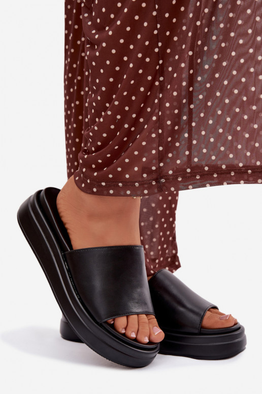 Moteriškos šlepetės su platforma juodos spalvos Tanelisse