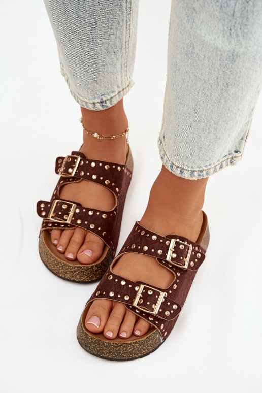 Moteriškos šlepetės Ze aukso spalvosmi su sagtimismi Ir smeigės rudos spalvos Tervina