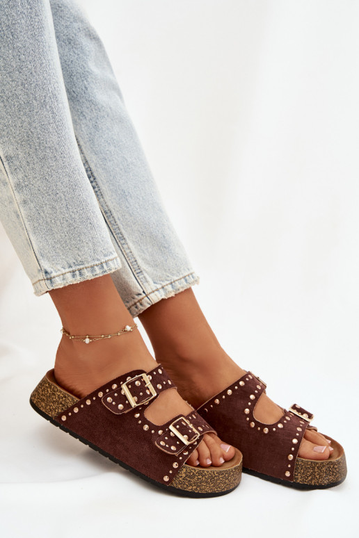 Moteriškos šlepetės Ze aukso spalvosmi su sagtimismi Ir smeigės rudos spalvos Tervina