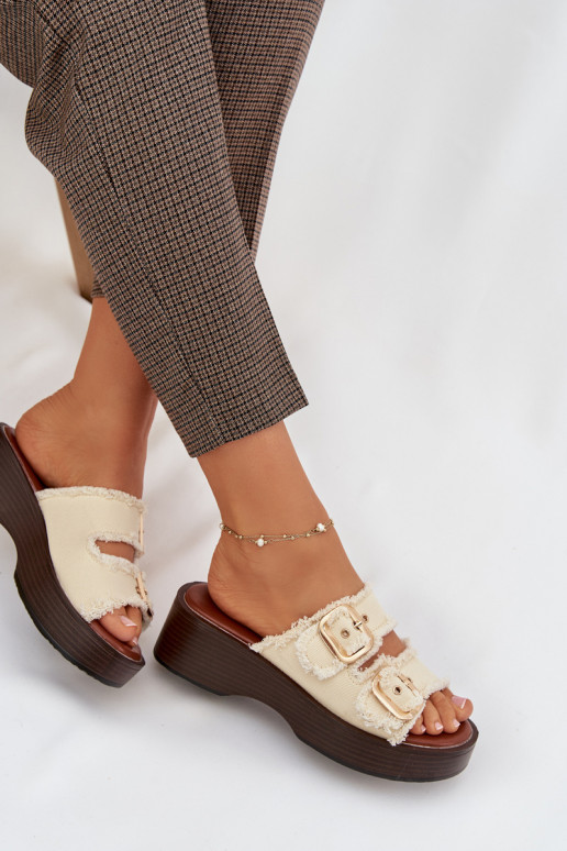 Moteriškos šlepetės su platforma Ze aukso spalvosmi su sagtimismi dramblio kaulo spalvos Renelisse