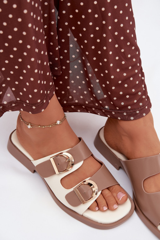 Moteriškos šlepetės Ze aukso spalvosmi su sagtimismi smėlio spalvos Danelle