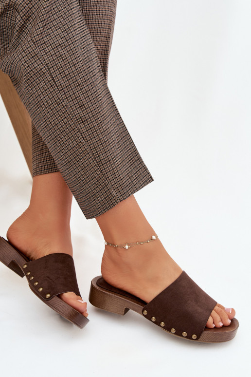 Moteriškos šlepetės su plačiais kulniukais Ze aukso spalvosmi Smeigės CzekoladoĮe Girella