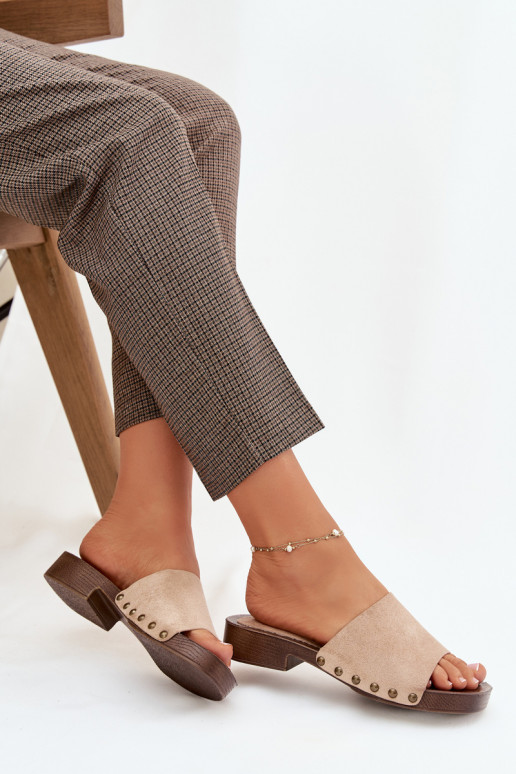 Moteriškos šlepetės su plačiais kulniukais Ze aukso spalvosmi Smeigės smėlio spalvos Girella