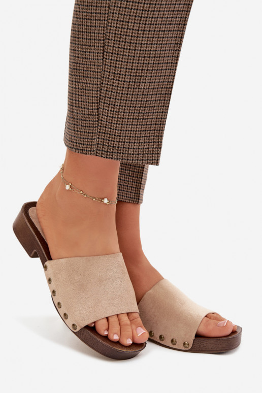 Moteriškos šlepetės su plačiais kulniukais Ze aukso spalvosmi Smeigės smėlio spalvos Girella