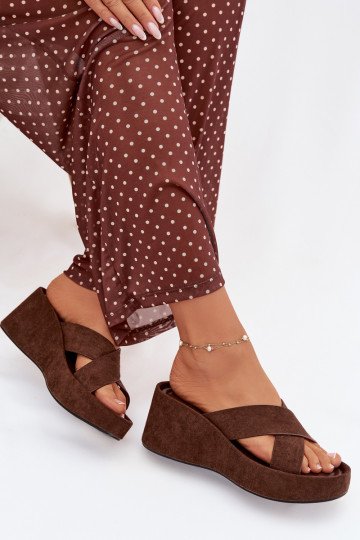 Moteriškos šlepetės Ant platformossuiš eko zomšosu CzekoladoĮe Calorine