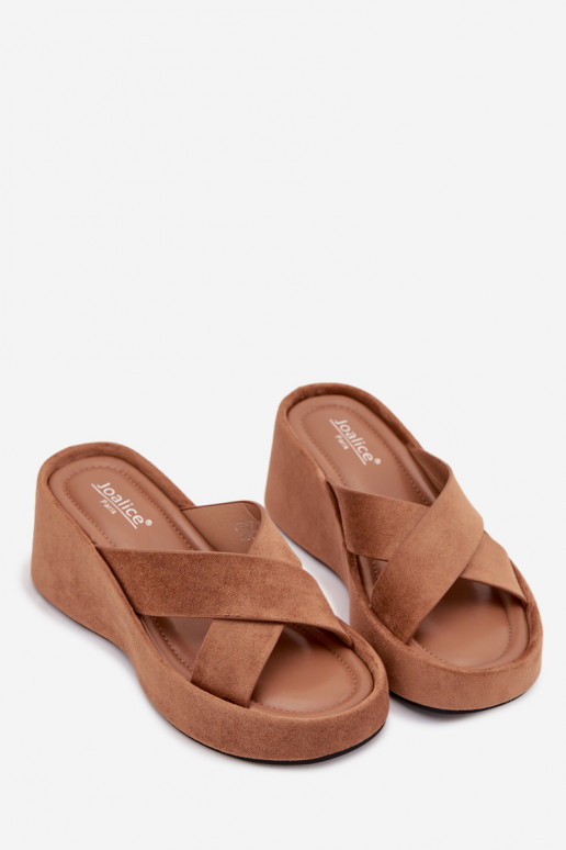 Moteriškos šlepetės Ant platformossuiš eko zomšosu rudos spalvos Calorine