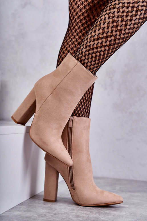 Elegantiško stiliaus Zomšiniai aulinukai ant kulno smėlio spalvos Ettany