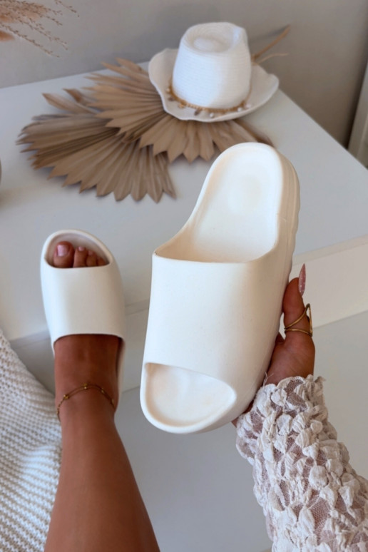 Dramblio kaulo spalvos moteriškos šlepetės Olyria su platforma