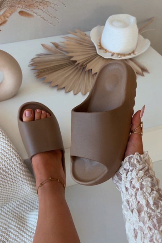 Rudos spalvos moteriškos šlepetės Olyria su platforma