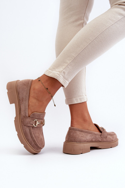 moteriški mokasinai su aukso spalvos detalėmis iš eko zomšosoĮe rudos spalvos Lighas