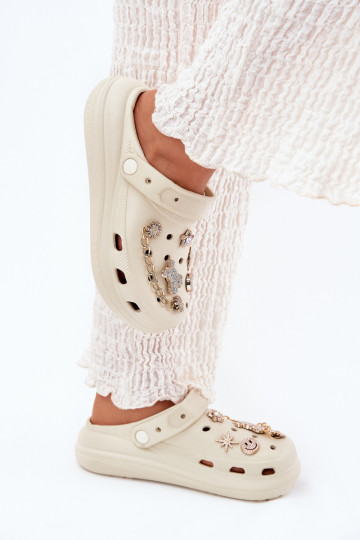 Lengvos šlepetės Moteriškos šlepetėssuPrzypinkami smėlio spalvos Linaviela