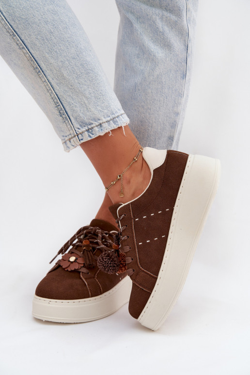 Šokoladiniai Corinna moteriški platforminiai sportiniai batai su puošniais pomponais