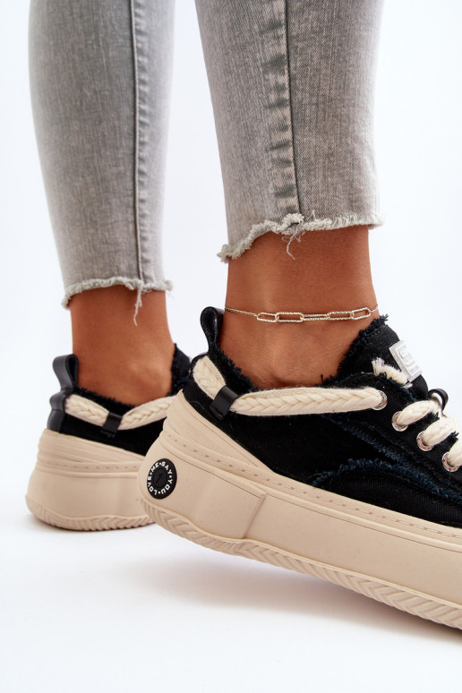 Moteriškas Sneakers modelio batai GOE NN2N4061 juodos spalvos