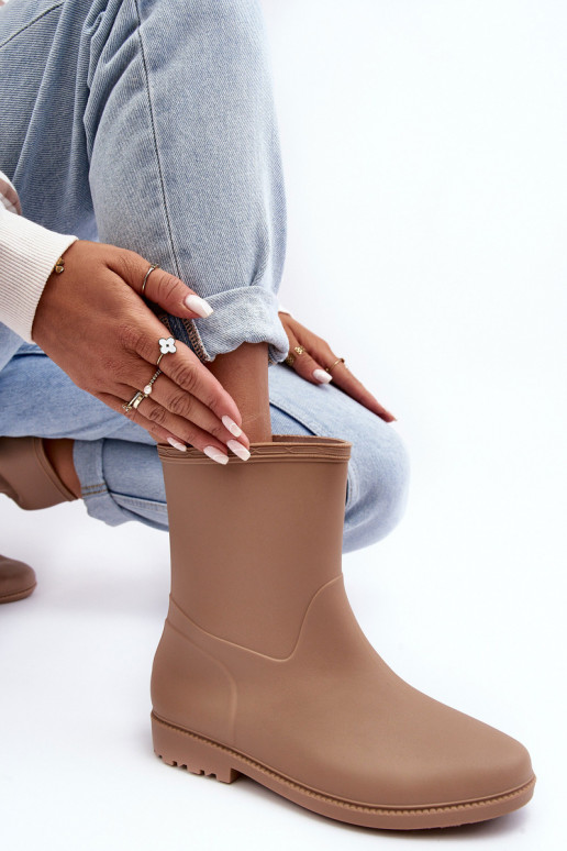 Klasikinio modelio Moteriškas Įsispiriamo modelio Guminiai batai smėlio spalvos Solihia