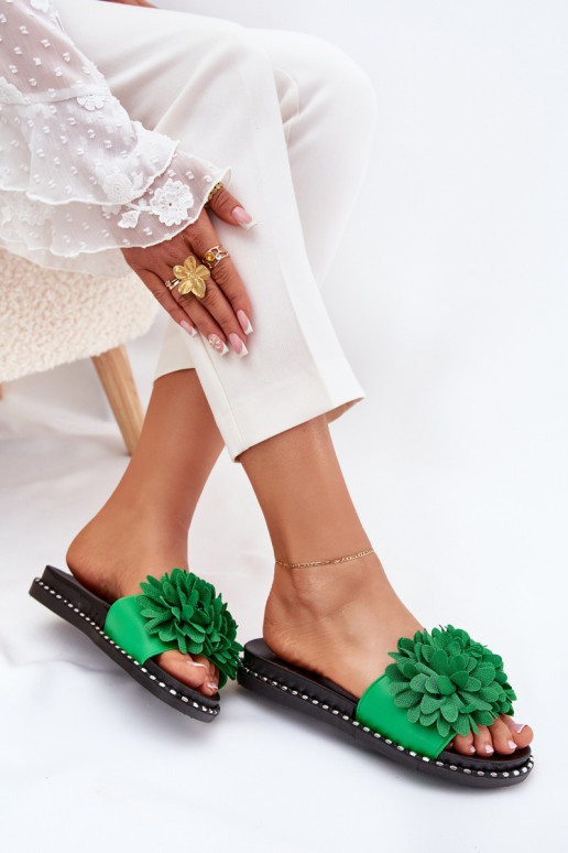 Moteriškos šlepetės Ozdobione su gėlių motyvaisami žalios spalvos Cellanen