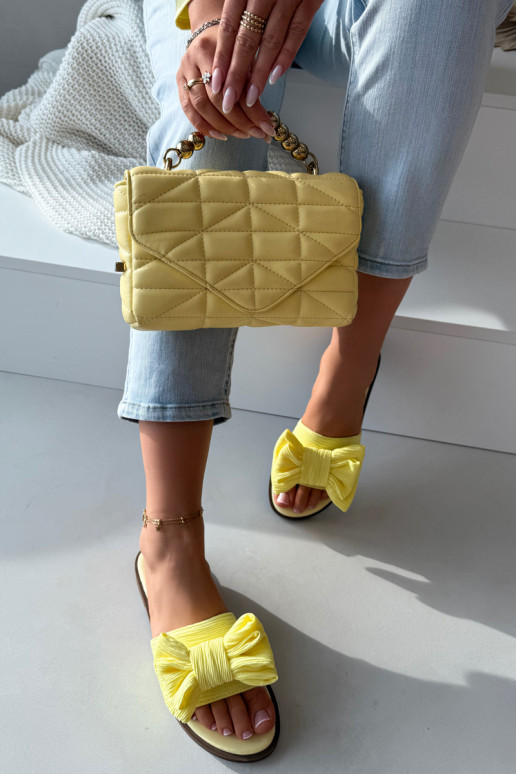 Moteriškos šlepetės su plačiais kulniukais su kaspinais geltonos spalvos Amivelle