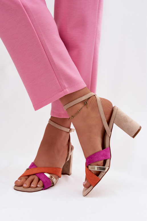 Moteriškos aukštakulnės basutės su juostelėmis iš eko zomšosoĮe smėlio spalvos Karilora