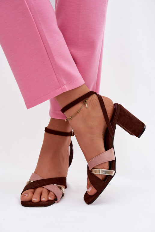 Moteriškos aukštakulnės basutės su juostelėmis iš eko zomšosoĮe CzekoladoĮe Karilora