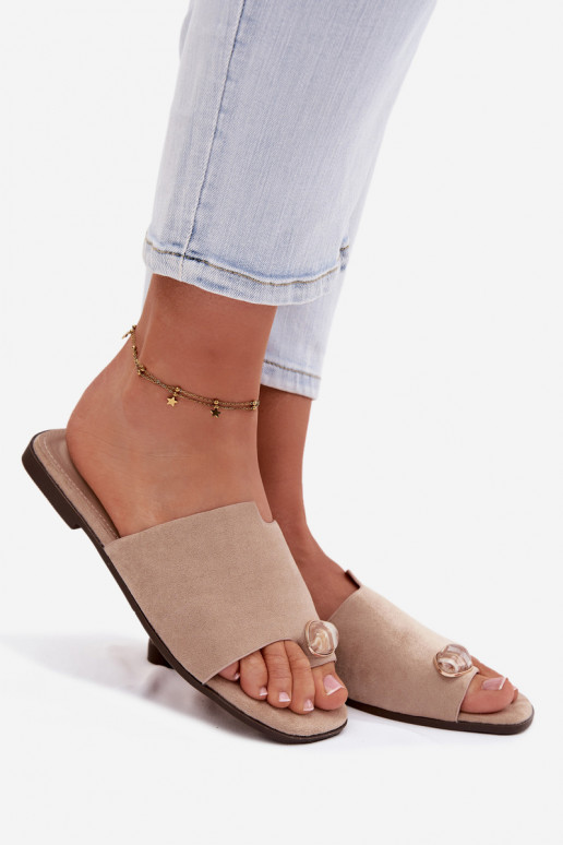 Šlepetės Moteriškas butas Su puošniais Detalem iš eko zomšosoĮe smėlio spalvos Selavine