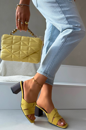 Moteriškos šlepetės su kulniukais su juostelėmis iš eko zomšosoĮe geltonos spalvos Corivelle 2