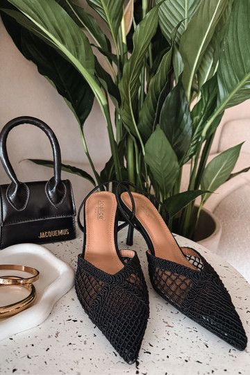 Juodos spalvos „Hanelis" basutės su ažūro elementais ir plonais kulniukais 2