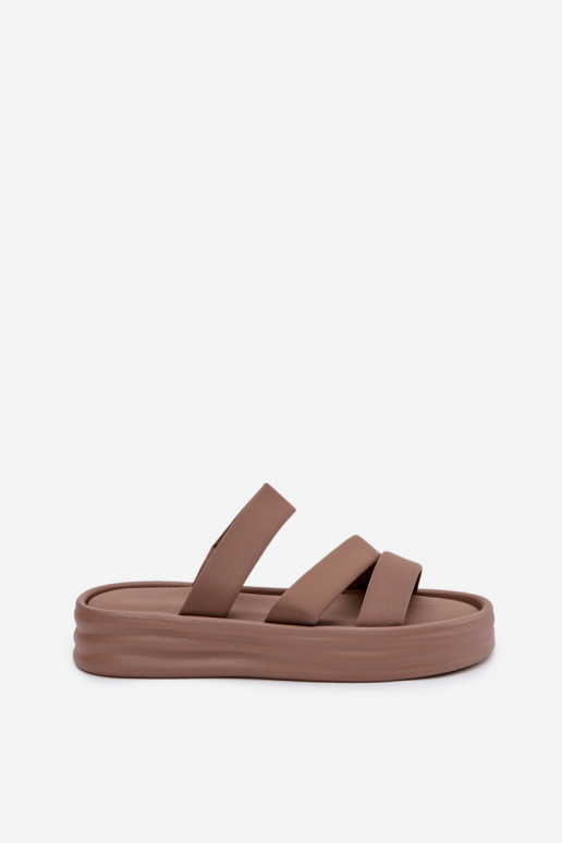  Moteriškos šlepetės su platforma su juostelėmis chaki spalvos Liorine