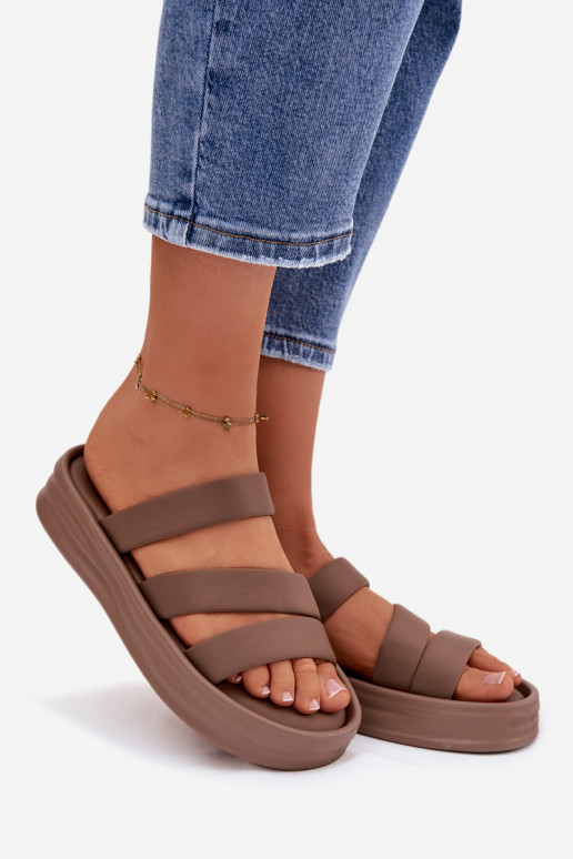  Moteriškos šlepetės su platforma su juostelėmis chaki spalvos Liorine